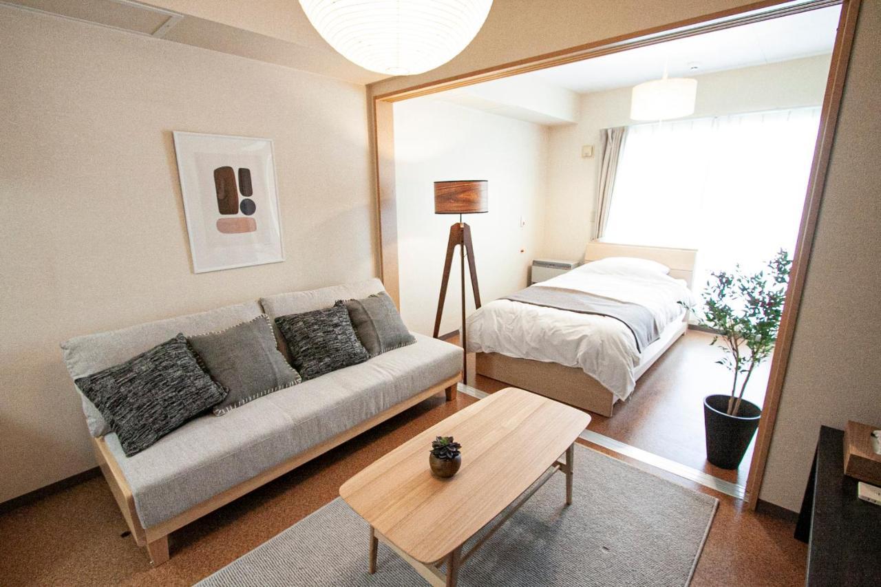 Apartment Uchi Living Suitengu *