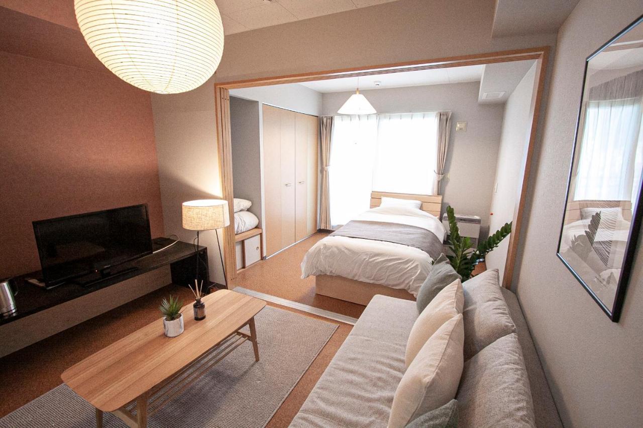 Apartment Uchi Living Suitengu