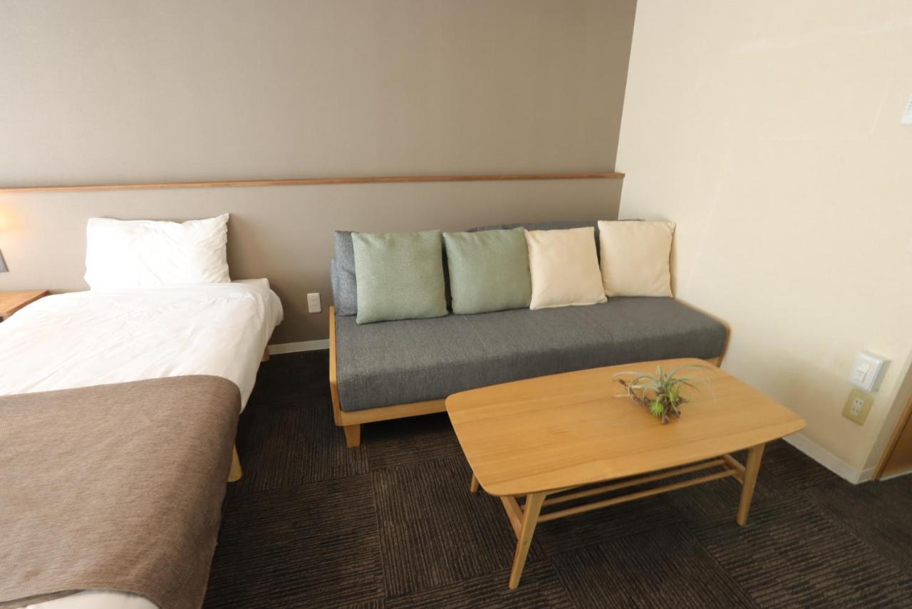 Apartment Uchi Living Suitengu